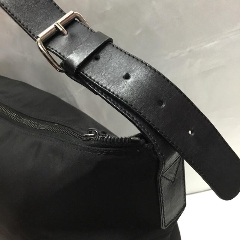 フェンディ FENDI トートバッグ トートバッグ 24-B 14564 ワンショルダー ショルダーバッグ ロゴ、文字 黒 / ブラック / レディース USED 古着 中古 10106485
