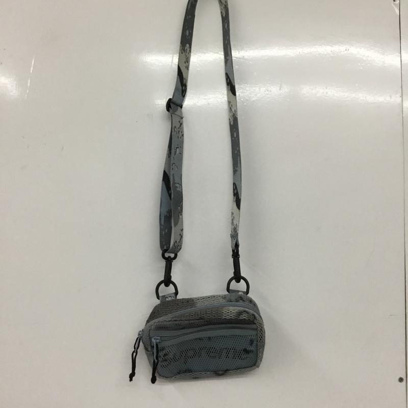 シュプリーム Supreme ショルダーバッグ ショルダーバッグ 20SS Camo Small Shoulder Bag 迷彩 カモ柄 ロゴ、文字 水色 / ライトブルー / X 黒 / ブラック / メンズ USED 古着 中古 10129558