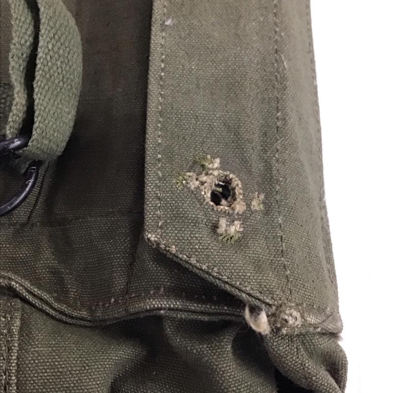 古着 USED ショルダーバッグ ショルダーバッグ ミリタリー アメリカ軍 ガスマスクバッグ M17 ロゴ、文字 カーキ / カーキ / メンズ USED 古着 中古 10132117