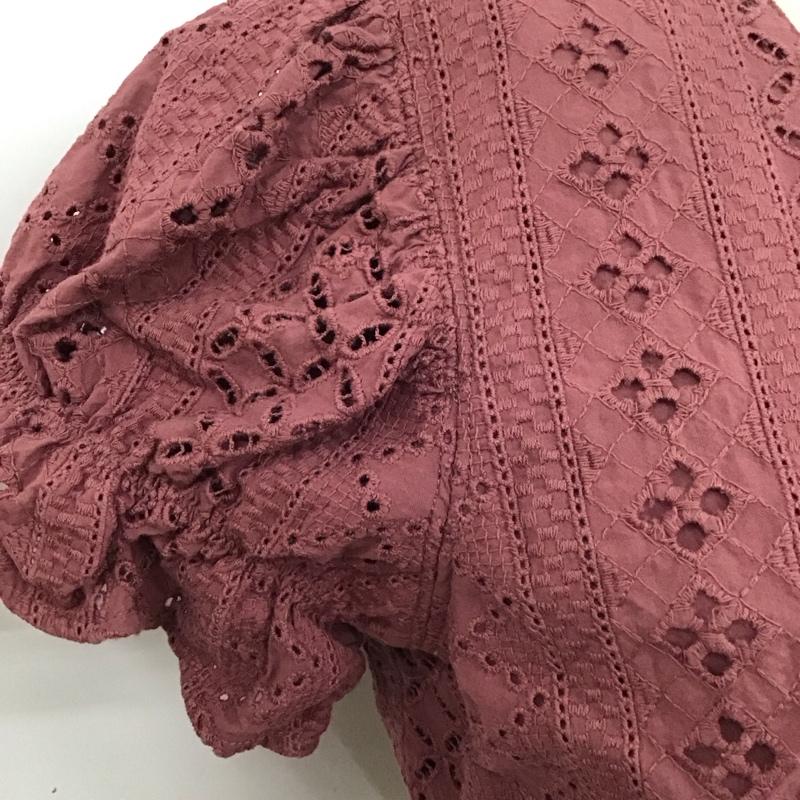 マウジー MOUSSY カットソー 半袖 010esa80-0870 COTTONEYELETトップス パフスリーブ 半袖カットソー 1 総柄 えんじ / ワインレッド / レディース USED 古着 中古 10114509