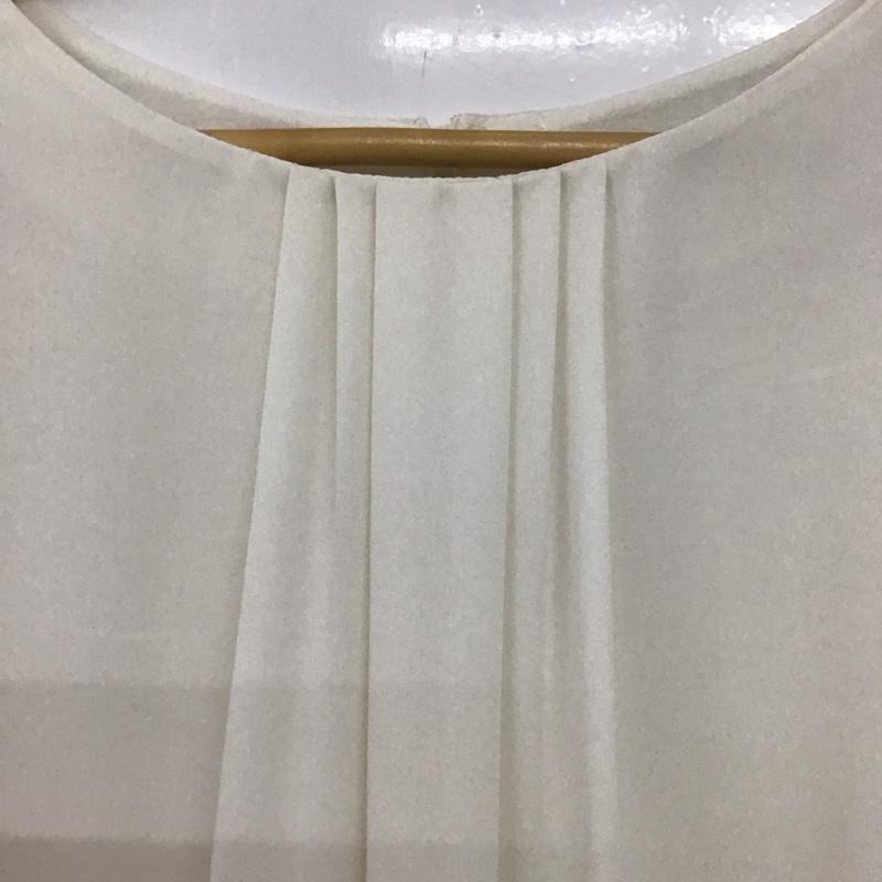 ナチュラルビューティーベーシック NATURAL BEAUTY BASIC カットソー 半袖 半袖カットソー プルオーバー フレアカットソー M 無地 白 / ホワイト / レディース USED 古着 中古 10132935
