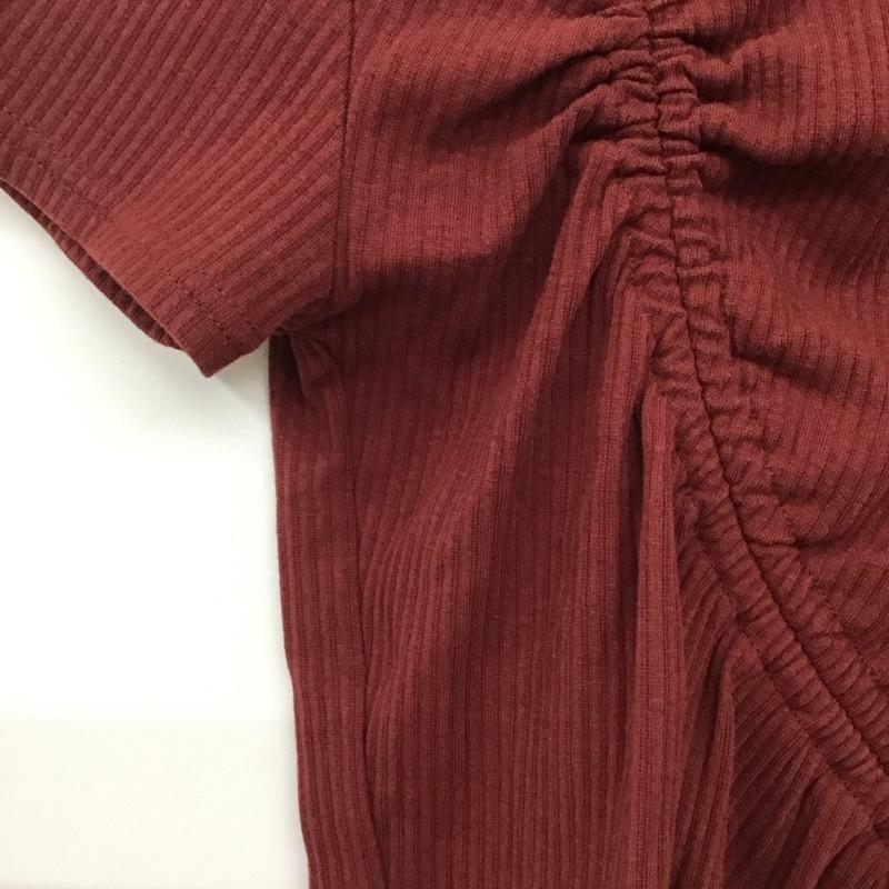 スライ SLY カットソー 半袖 030EAA80-0170 CURVEDSHIRRINGトップス 半袖カットソー FREE 無地 えんじ / ワインレッド / レディース USED 古着 中古 10135790