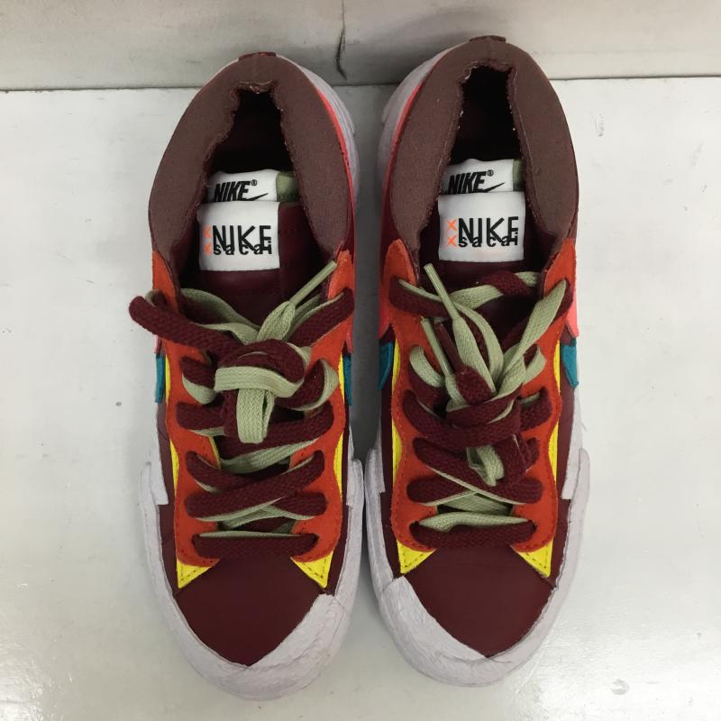 ナイキ NIKE スニーカー スニーカー DM7901-600 KAWS sacai Nike Blazer Low 23.0cm ロゴ、文字 ボルドー / ボルドー / レディース USED 古着 中古 10133951