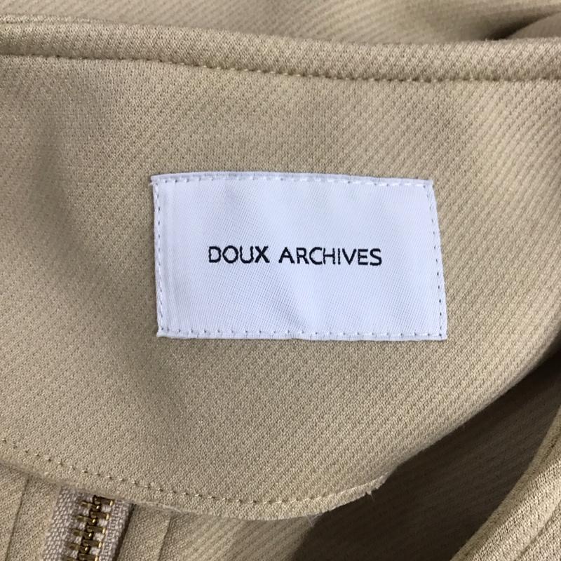ドゥアルシーヴ Doux archives コート コート一般 FREE 無地 ベージュ / ベージュ / レディース USED 古着 中古 10121738