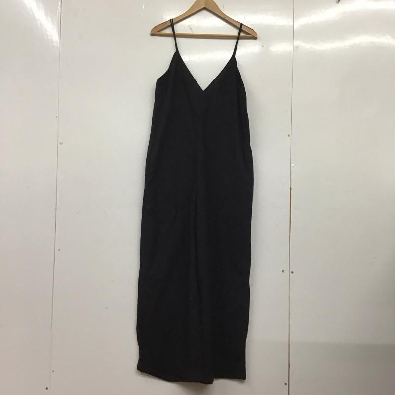 アズールバイマウジー AZUL BY MOUSSY サロペット・オーバーオール サロペット、オーバーオール 250AAW33-S007 M 無地 黒 / ブラック / レディース USED 古着 中古 10139370