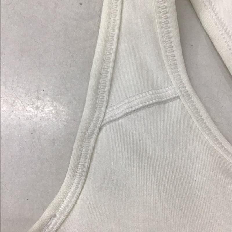 ナイキ NIKE トップス トップス 899371-100 スポーツブラ WS ナイキプロ フューチュラ クラシックブラ タグ付き S ロゴ、文字 白 / ホワイト / レディース USED 古着 中古 10135546