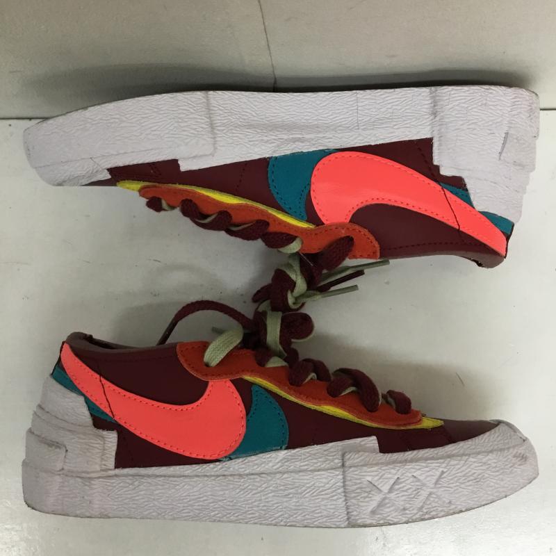ナイキ NIKE スニーカー スニーカー DM7901-600 KAWS sacai Nike Blazer Low 23.0cm ロゴ、文字 ボルドー / ボルドー / レディース USED 古着 中古 10133951
