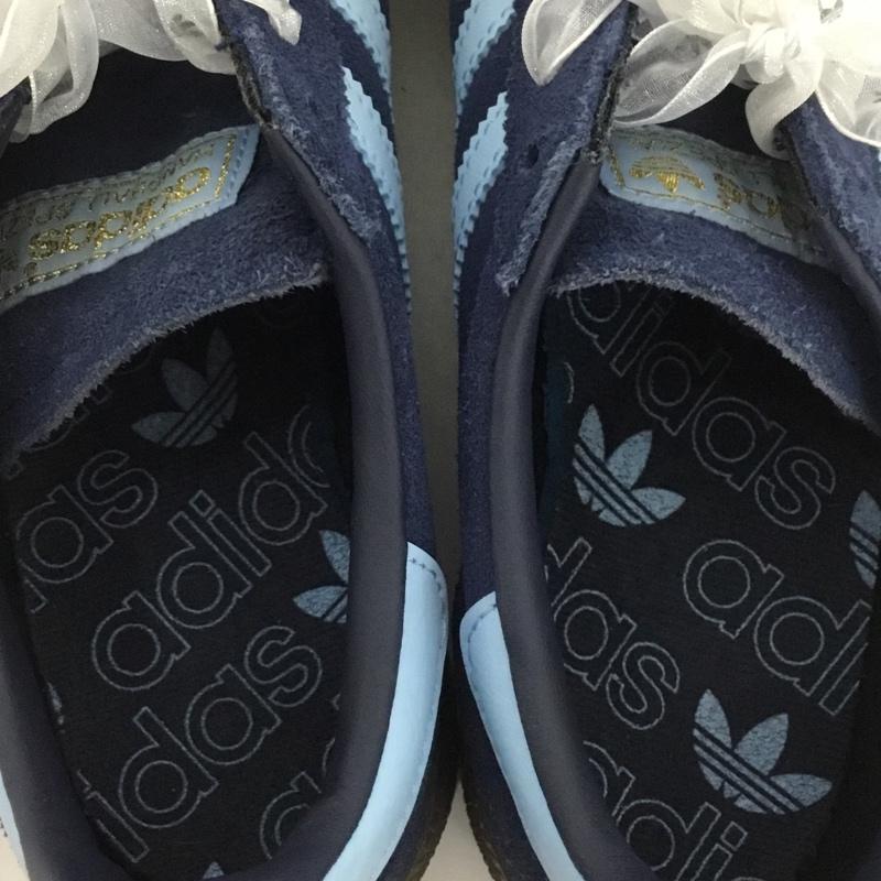 アディダス adidas スニーカー スニーカー BD7633 Handball Spezial 24cm 24.0cm ロゴ、文字 紺 / ネイビー / X 水色 / ライトブルー / レディース USED 古着 中古 10131187