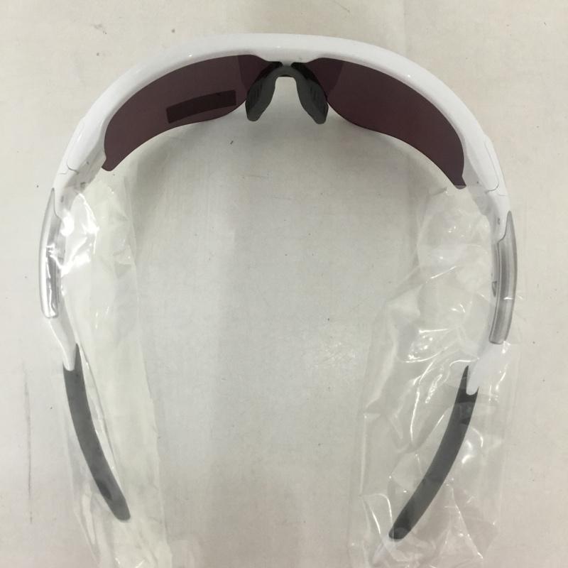 オークリー OAKLEY めがね・サングラス サングラス OO9206-26 RADARLOCK スポーツサングラス 箱有 ロゴ、文字 白 / ホワイト / X 銀 / シルバー / メンズ USED 古着 中古 10126888