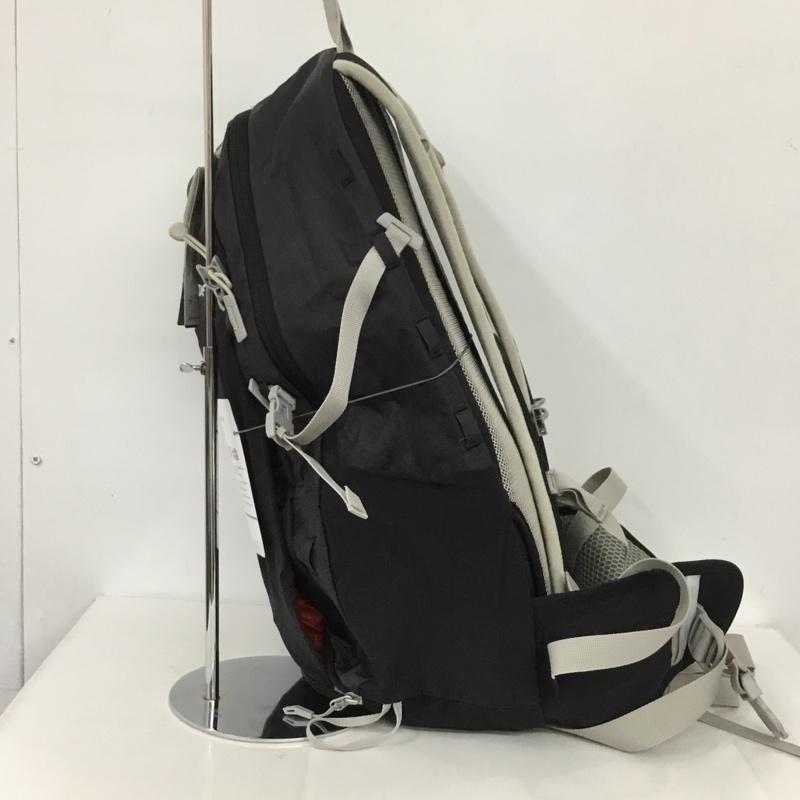 ファウデ VAUDE リュックサック、デイパック リュックサック、デイバッグ 12095 WO Varyd 20 登山 トレッキング 20L ロゴ、文字 黒 / ブラック / レディース USED 古着 中古 10131877