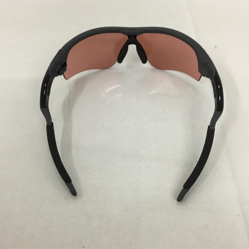 オークリー OAKLEY めがね・サングラス サングラス OO9206-04 RADARLOCK スポーツサングラス ロゴ、文字 黒 / ブラック / X 灰 / グレー / メンズ USED 古着 中古 10129377