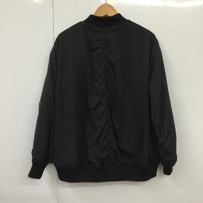 アースミュージックアンドエコロジー earth music&ecology ジャケット、上着 ジャケット、ブレザー 1K44L0Z0100 リバーシブル MA-1 タグ付き L 無地 黒 / ブラック / X 灰 / グレー / レディース USED 古着 中古 10131312