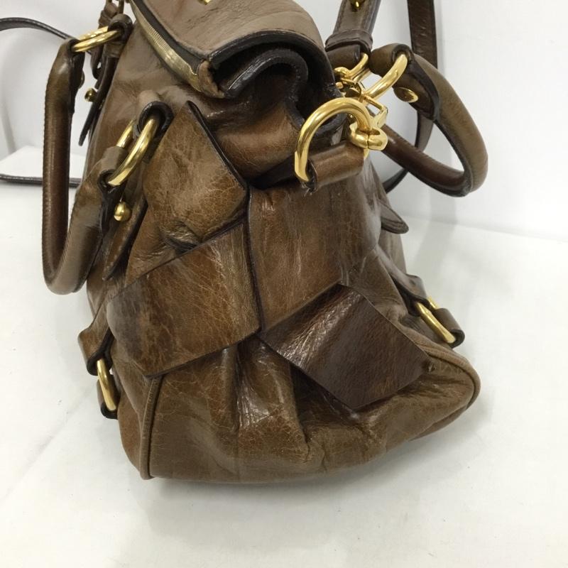 ミュウミュウ miu miu ショルダーバッグ ショルダーバッグ ハンドバッグ 2WAY ロゴ、文字 茶 / ブラウン / レディース USED 古着 中古 10129106