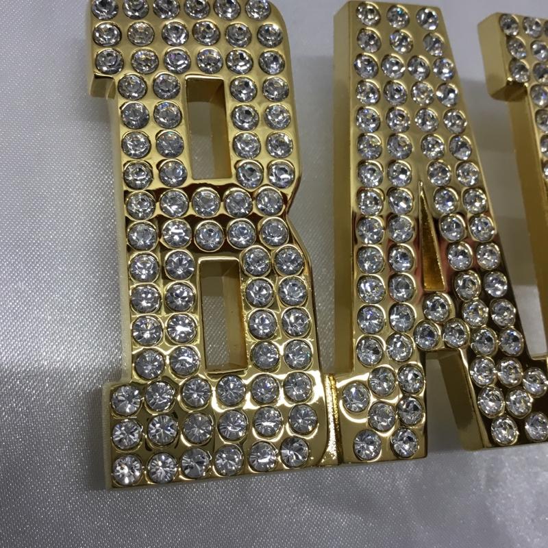 アベイシングエイプ A BATHING APE ベルト・バックル バックル ロゴ、文字 金 / ゴールド / メンズ USED 古着 中古 10109156