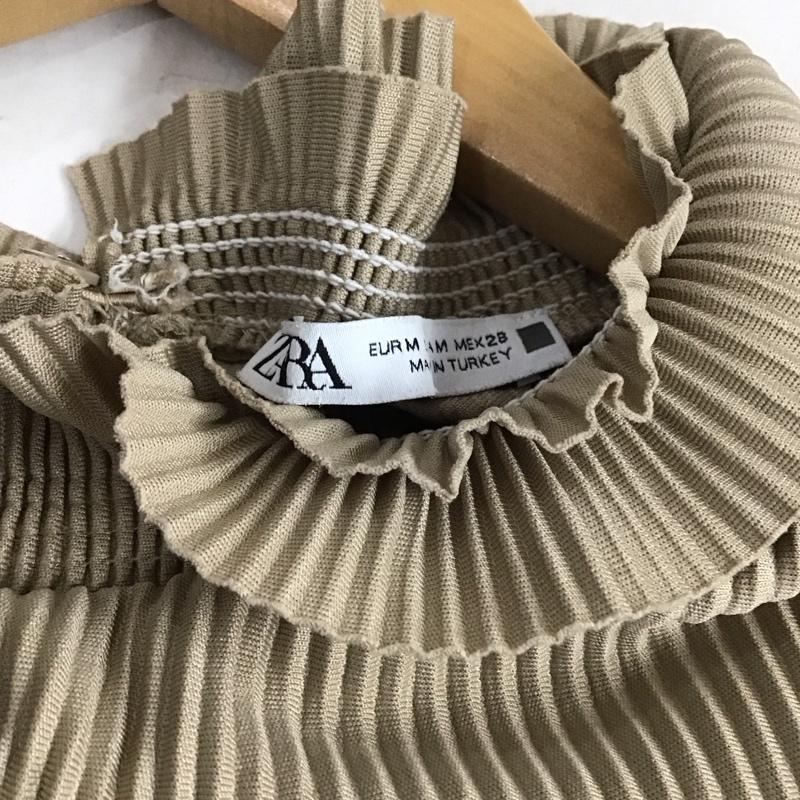ザラ ZARA カットソー 半袖 5039/160/737 プリーツフリルノースリーブカットソー M 無地 ベージュ / ベージュ / レディース USED 古着 中古 10131179