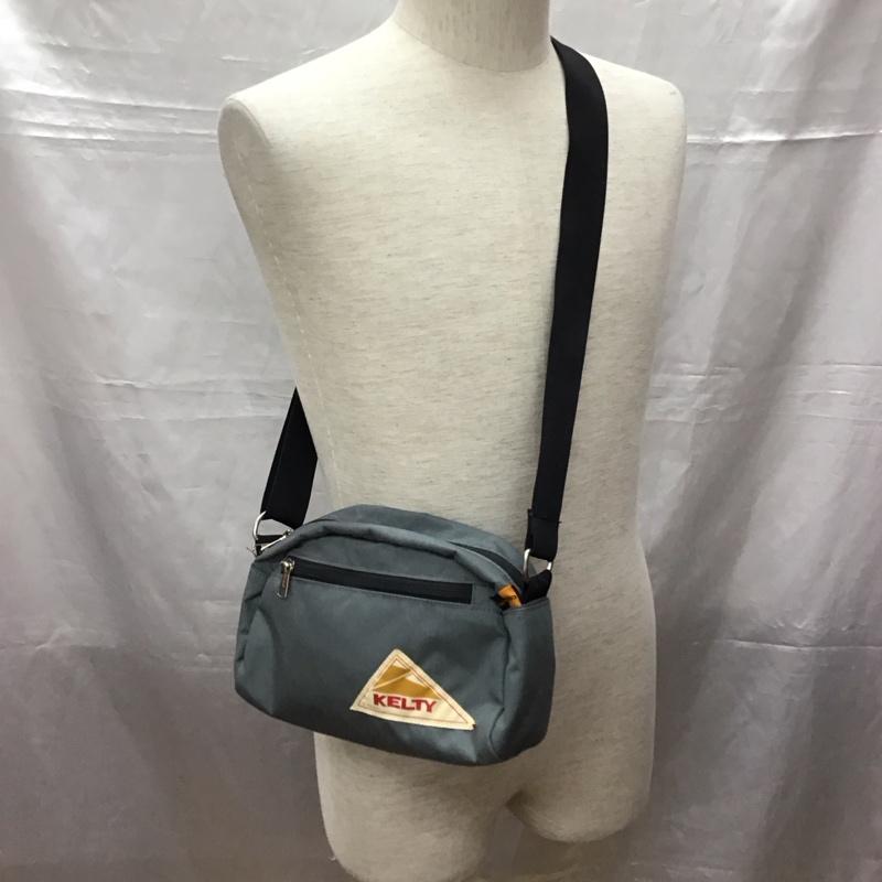 ケルティ KELTY ショルダーバッグ ショルダーバッグ ラウンド ロゴ、文字 灰 / グレー / メンズ USED 古着 中古 10115444