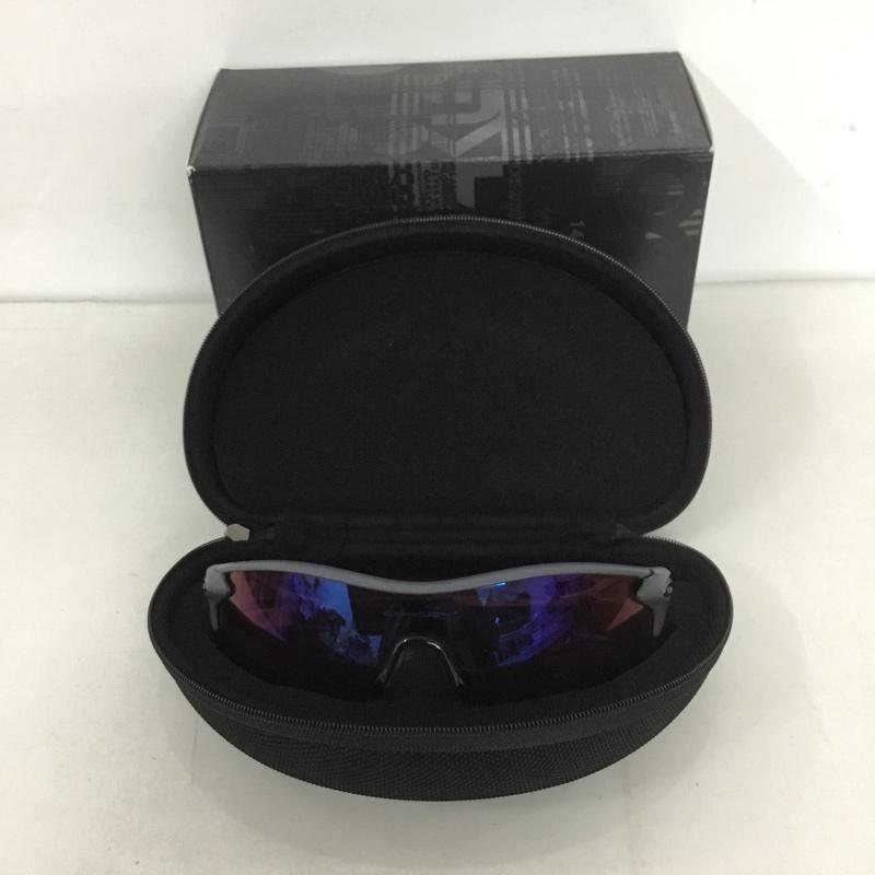 オークリー OAKLEY めがね・サングラス サングラス OO9206-04 RADARLOCK スポーツサングラス ロゴ、文字 灰 / グレー / X 黒 / ブラック / メンズ USED 古着 中古 10129378