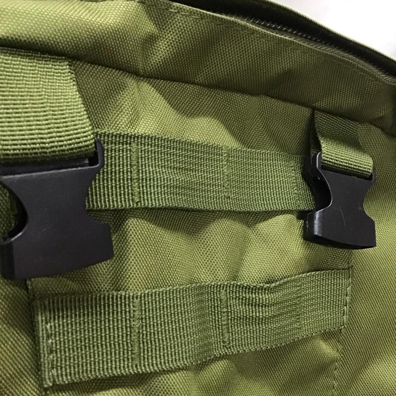 古着 USED リュックサック、デイパック リュックサック、デイバッグ ミリタリー ドッキングバックパック 無地 カーキ / カーキ / メンズ USED 古着 中古 10113361