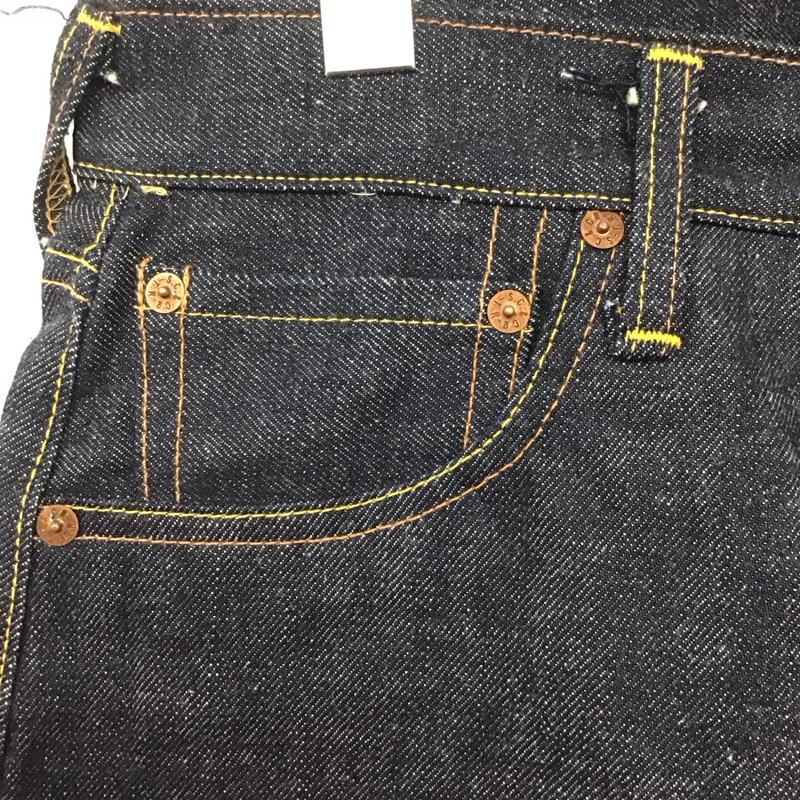 エヴィス EVISU パンツ デニム、ジーンズ デニムパンツ ワイドパンツ カジュアルパンツ 31インチ ロゴ、文字 インディゴ / インディゴ / メンズ USED 古着 中古 10134065