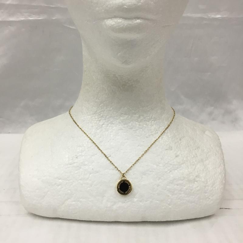 マークジェイコブス MARCJACOBS アクセサリー ネックレス、ペンダント DISC ENAMEL ロゴ、文字 黒 / ブラック / X 金 / ゴールド / レディース USED 古着 中古 10106034
