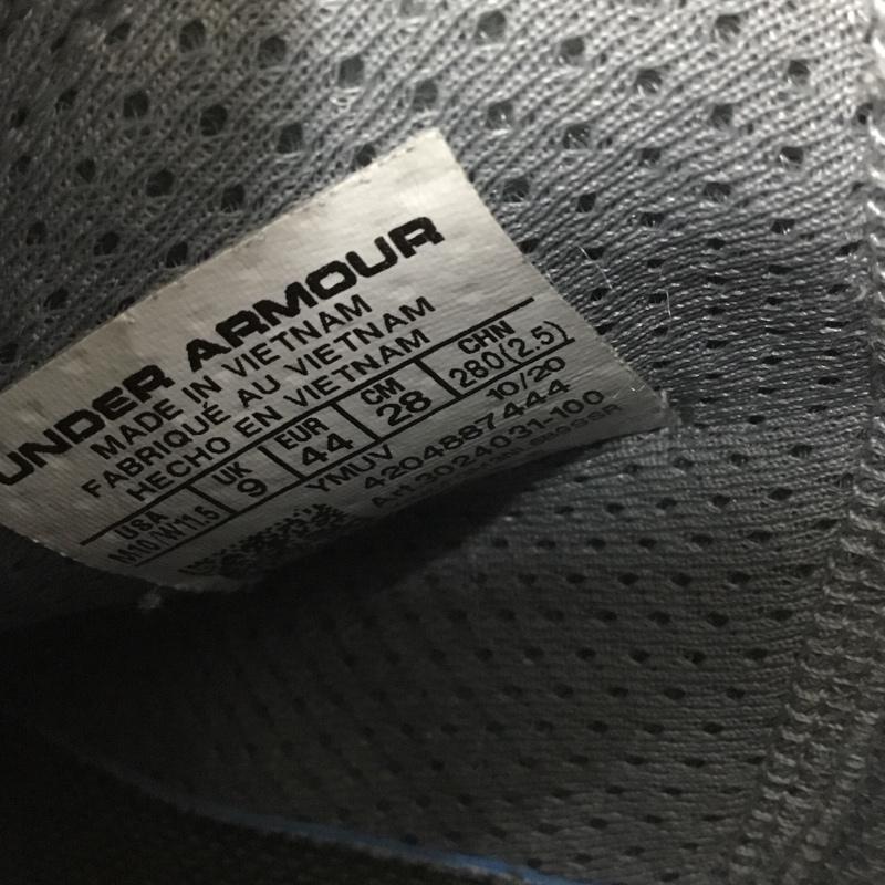 アンダーアーマー UNDER ARMOUR スニーカー スニーカー 3024031-100 Curry8 28cm 28.0cm ロゴ、文字 灰 / グレー / メンズ USED 古着 中古 10138540
