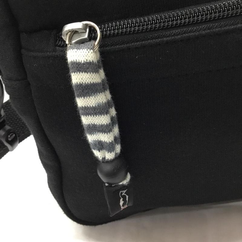 チャムス CHUMS ショルダーバッグ ショルダーバッグ CH60-2699 スモールトラペゾイドショルダースウェット ワンポイント 黒 / ブラック / メンズ USED 古着 中古 10114844