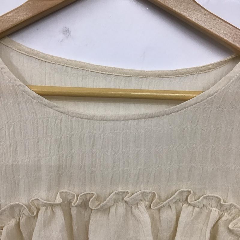 アズールバイマウジー AZUL BY MOUSSY カットソー 長袖 長袖カットソー クルーネックカットソー レース M レース柄 オフホワイト / オフホワイト / レディース USED 古着 中古 10129730