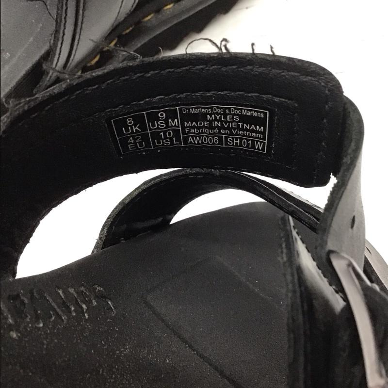 ドクターマーチン Dr.Martens サンダル サンダル MYLES シャークソール UK8 US:9 無地 黒 / ブラック / メンズ USED 古着 中古 10110936