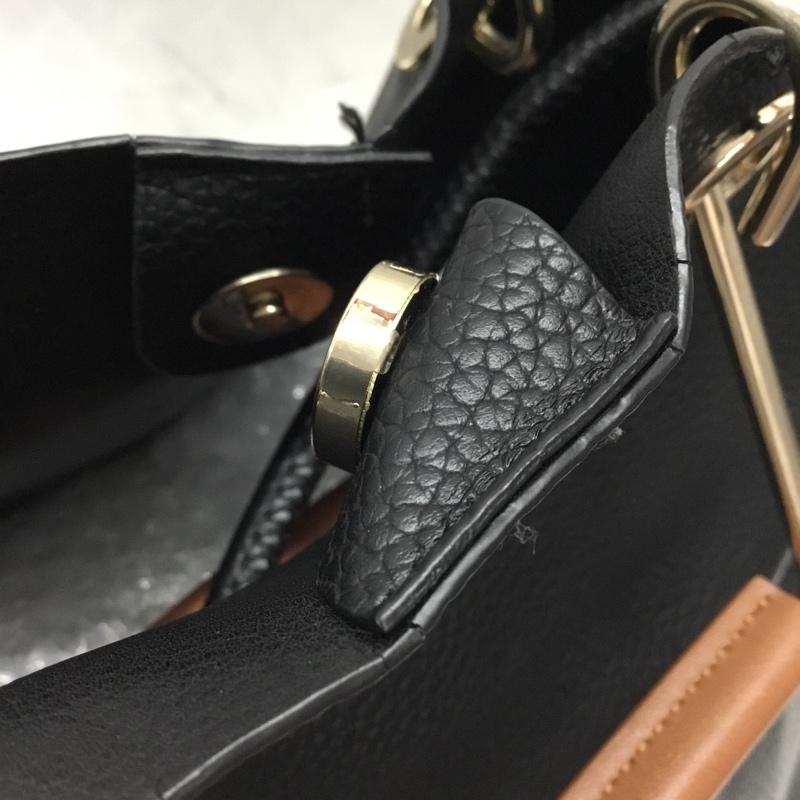 ザラ ZARA ショルダーバッグ ショルダーバッグ 2006 004 040 ポーチ付き 無地 黒 / ブラック / レディース USED 古着 中古 10108907