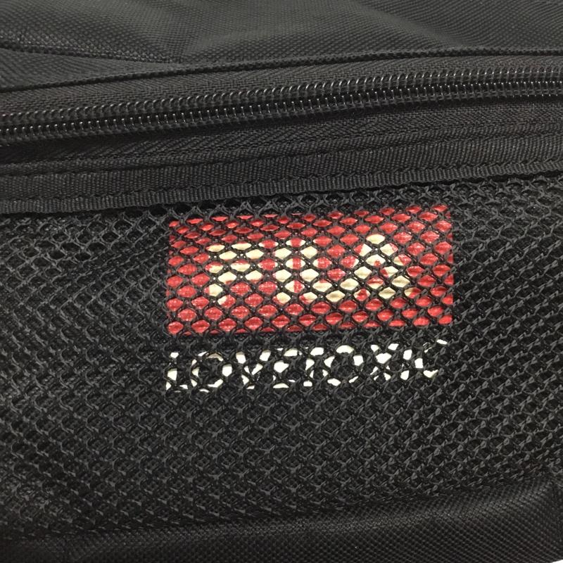フィラ FILA ウエストバッグ ウエストバッグ LOVE TOXIC キッズ ガールズ ロゴ、文字 黒 / ブラック / レディース USED 古着 中古 10114846