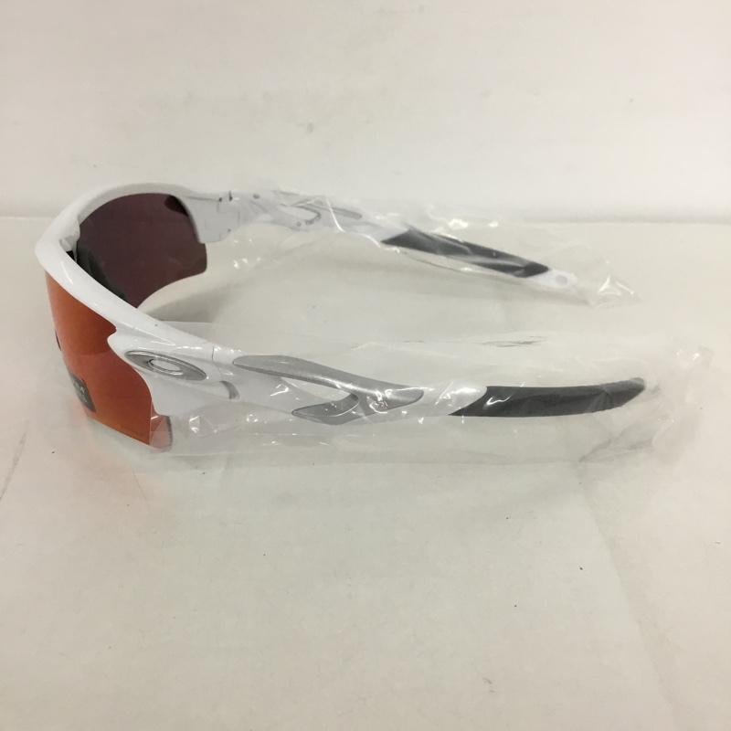 オークリー OAKLEY めがね・サングラス サングラス OO9206-26 RADARLOCK スポーツサングラス 箱有 ロゴ、文字 白 / ホワイト / X 銀 / シルバー / メンズ USED 古着 中古 10126888