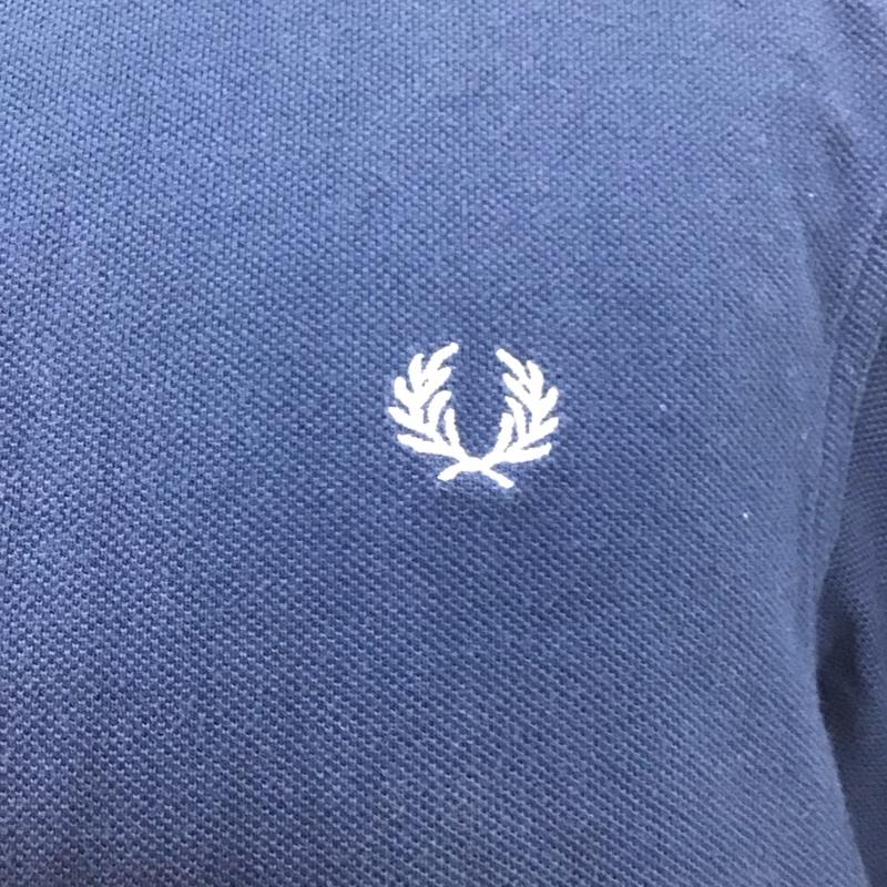 フレッドペリー FRED PERRY ポロシャツ 半袖 半袖ポロシャツ カラーシャツ 半袖カットソー M ロゴ、文字 紺 / ネイビー /  メンズ USED 古着 中古 10111480