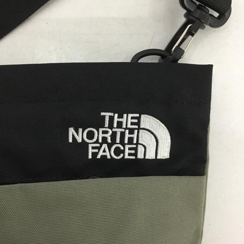 ザノースフェイス THE NORTH FACE ショルダーバッグ ショルダーバッグ NN2PN04M SLIM CROSS BAG サコッシュ ロゴ、文字 黒 / ブラック / X カーキ / カーキ / メンズ USED 古着 中古 10136394