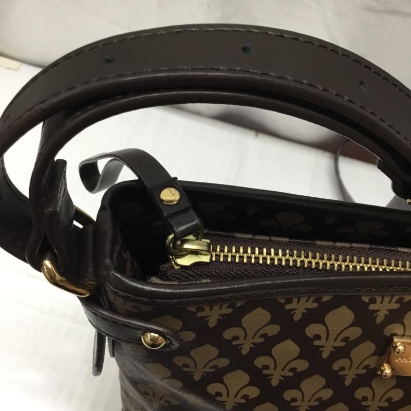 パトリック・コックス PATRICK COX ショルダーバッグ ショルダーバッグ ロゴ 総柄 茶 / ブラウン / レディース USED 古着 中古 10113527