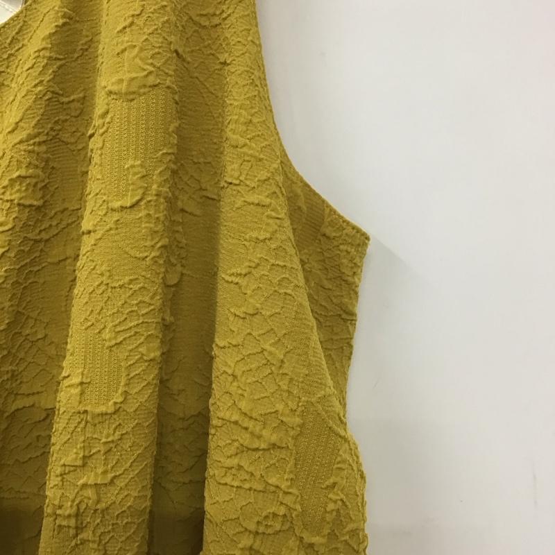 マウジー MOUSSY ワンピース ロングスカート 010aaa30-7650 ノースリーブワンピース ロングスカート フレアスカート FREE 総柄 黄 / イエロー / レディース USED 古着 中古 10135206