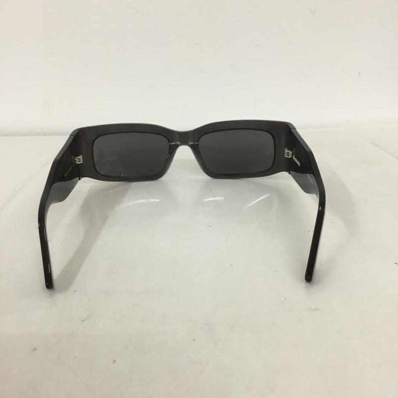 バレンシアガ BALENCIAGA めがね・サングラス サングラス BB0328S ミラーレンズ ロゴ、文字 黒 / ブラック / レディース USED 古着 中古 10133932