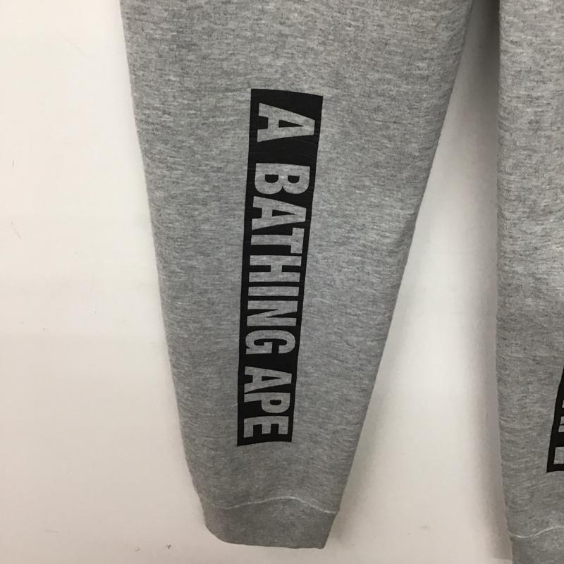 アベイシングエイプ A BATHING APE パンツ ワークパンツ、ペインターパンツ ワイドパンツ カジュアルパンツ ワークパンツ L ロゴ、文字 灰 / グレー / メンズ USED 古着 中古 10132708