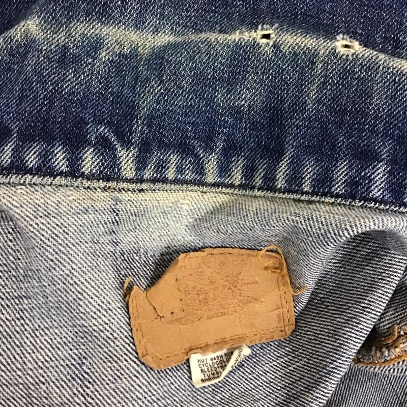 リーバイス Levi s ジャケット、上着 ジャケット、ブレザー デニムジャケット カラージャケット 長袖ジャケット ブルゾン Gジャン 無地 インディゴ / インディゴ / メンズ USED 古着 中古 10124201