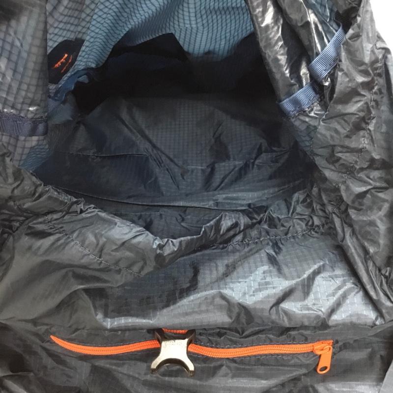 モンベル mont-bell リュックサック、デイパック リュックサック、デイバッグ 359910 バックパック 登山 アウトドア VERSALITE PACK30 ロゴ、文字 紺 / ネイビー / X 橙 / オレンジ / メンズ USED 古着 中古 10120912