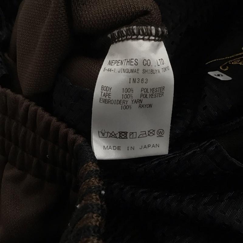 ニードルス Needles パンツ ワークパンツ、ペインターパンツ ワークパンツ ワイドパンツ カジュアルパンツ ジャージ S ロゴ、文字 茶 / ブラウン / メンズ USED 古着 中古 10142922