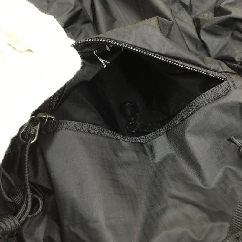 マウンテン ハード ウェアー MOUNTAIN HARDWEAR リュックサック、デイパック リュックサック、デイバッグ ウルトラライトウエイト15 ザック OE7813 ロゴ、文字 黒 / ブラック / メンズ USED 古着 中古 10133942