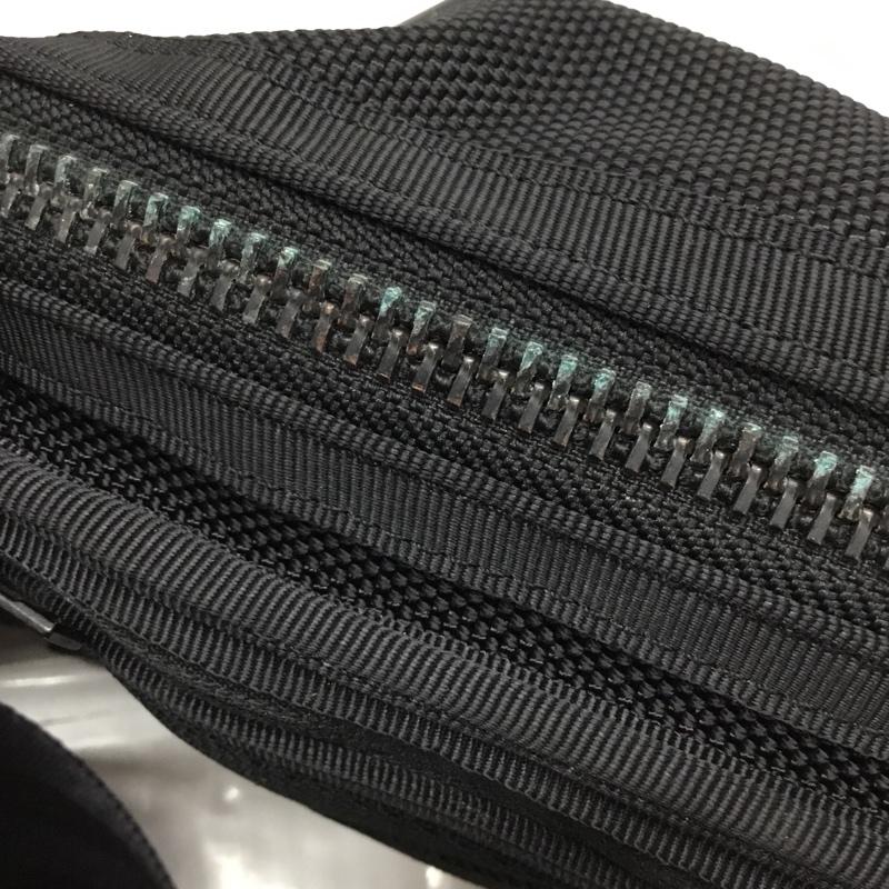 ポーター PORTER ボディバッグ ボディバッグ ヒート スリングショルダーバッグ ワンショルダー ロゴ、文字 黒 / ブラック / メンズ USED 古着 中古 10111990
