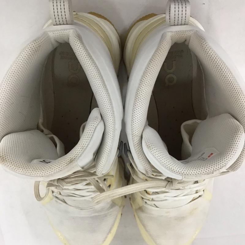 オン On スニーカー スニーカー CLOUDROCK Mid Waterproof 防水ハイキングブーツ UK9 US:9.5 ロゴ、文字 白 / ホワイト / メンズ USED 古着 中古 10135370