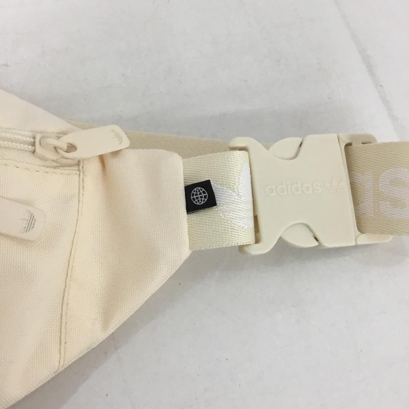 アディダス adidas ウエストバッグ ウエストバッグ HK2627 クラシックウエストバッグ ロゴ、文字 アイボリー / アイボリー / メンズ USED 古着 中古 10134302