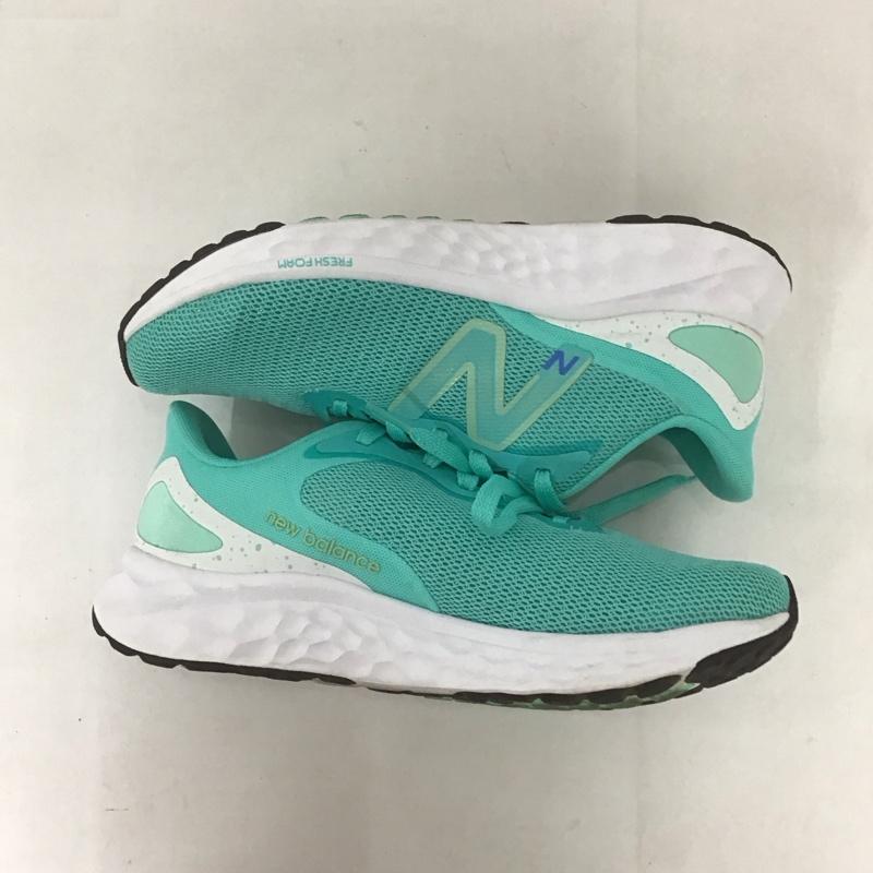 ニューバランス New Balance スニーカー スニーカー WARISLT4 ランニングシューズ 23.5cm 23.5cm ロゴ、文字 薄緑 / ライトグリーン / レディース USED 古着 中古 10125676