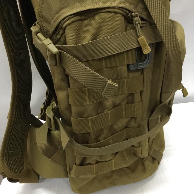 プロテクタープラス PROTECTOR PLUS リュックサック、デイパック リュックサック、デイバッグ ミリタリー バックパック 無地 カーキ / カーキ / メンズ USED 古着 中古 10106182