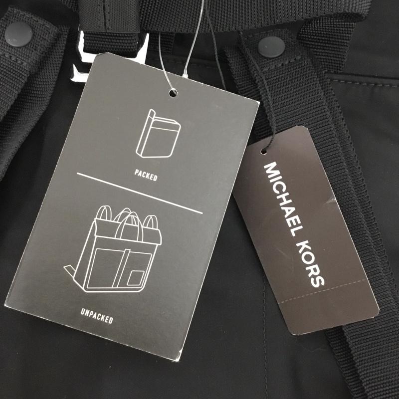 マイケルコース MICHAEL KORS リュックサック、デイパック リュックサック、デイバッグ 37T8LKPN2O KENT PACKABLE SHOPPER TOTE 折り畳み タグ付き カモフラージュ柄・迷彩 黒 / ブラック / メンズ USED 古着 中古 10136704