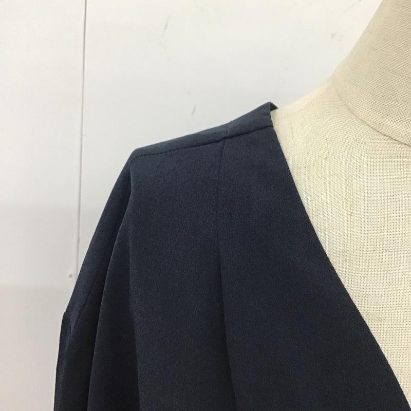 アダムエロペ ADAM ET ROPE シャツ、ブラウス 長袖 GAH-50010-A バックVネックブラウス FREE 無地 紺 / ネイビー / レディース USED 古着 中古 10116316