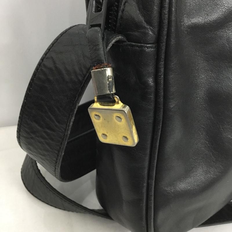 ロエベ LOEWE ショルダーバッグ ショルダーバッグ オールドロエベ ワンポイント 黒 / ブラック / レディース USED 古着 中古 10137338