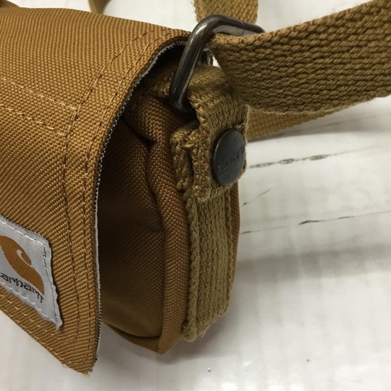 カーハート Carhartt ショルダーバッグ ショルダーバッグ 8913710102 サコッシュ ミニショルダー ロゴ、文字 キャメル / キャメル / メンズ USED 古着 中古 10120332
